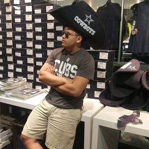 Meet your Posher, Jonathan